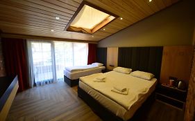 Inanlar Deluxe Hotel